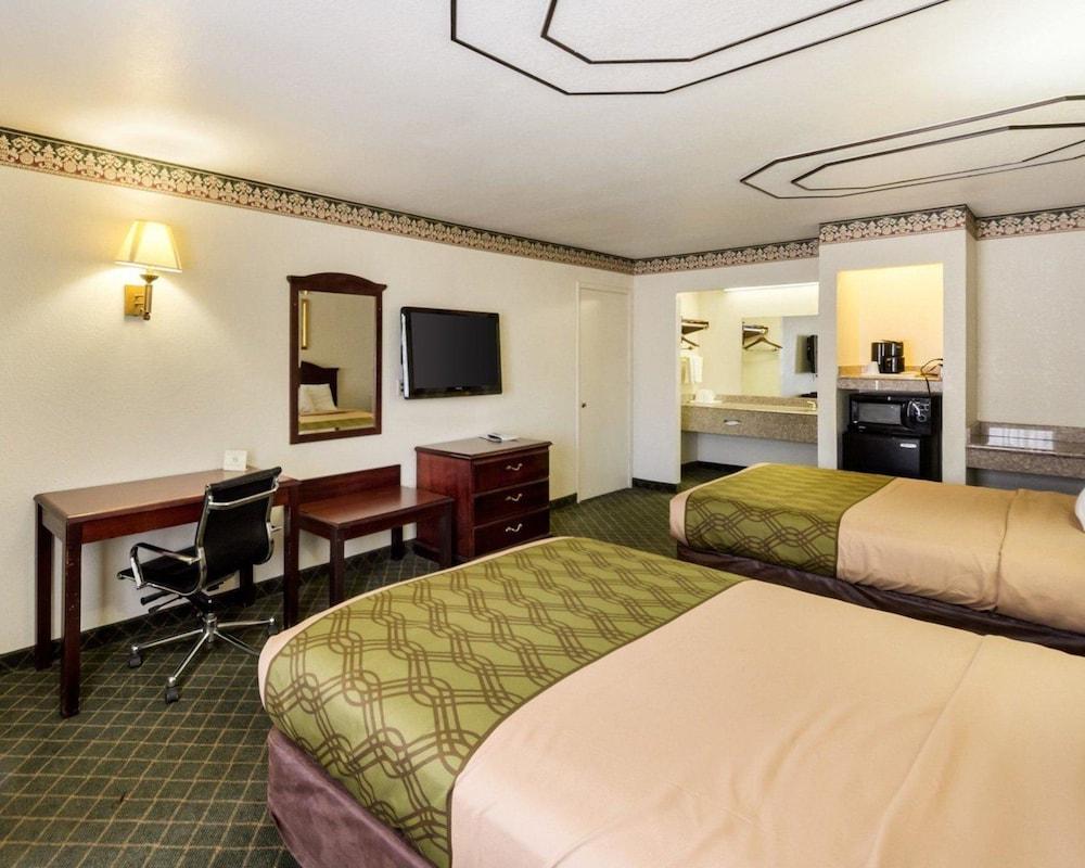 Three Rivers Executive Inn & Suites By Oyo Bagian luar foto