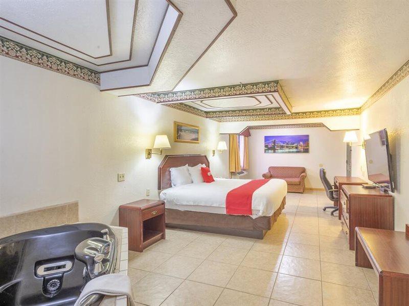 Three Rivers Executive Inn & Suites By Oyo Bagian luar foto