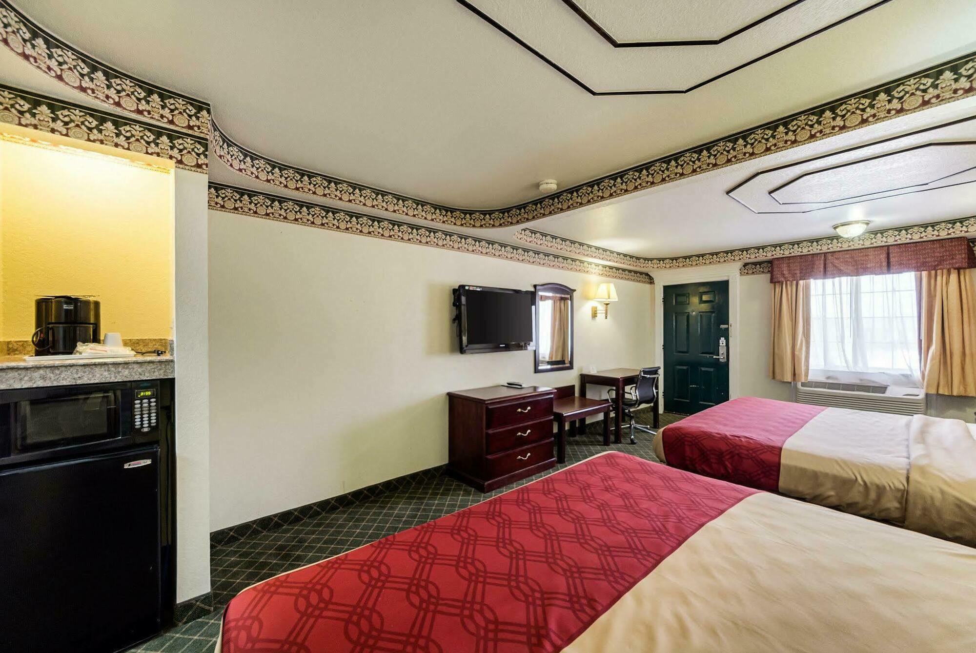 Three Rivers Executive Inn & Suites By Oyo Bagian luar foto