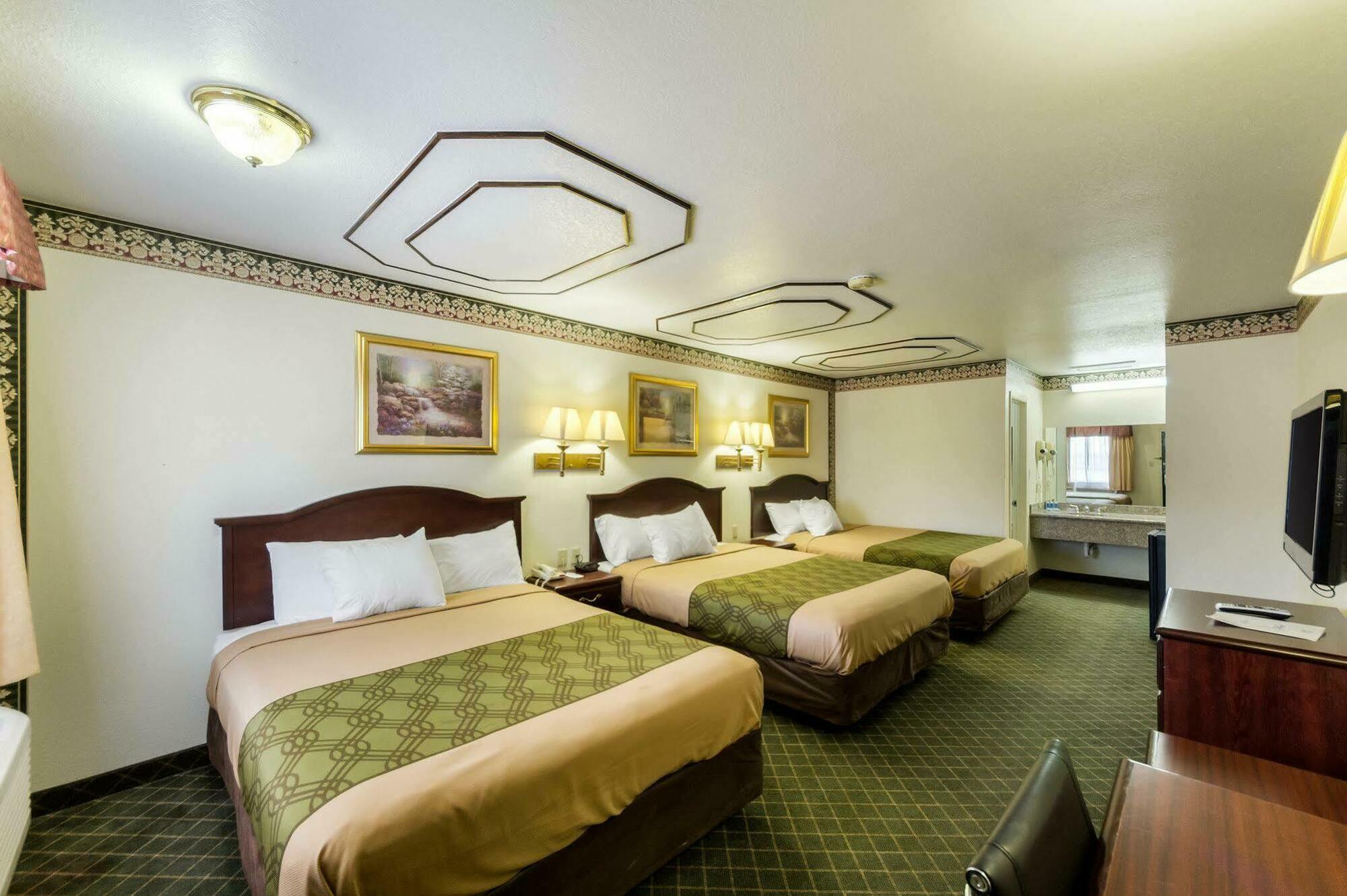 Three Rivers Executive Inn & Suites By Oyo Bagian luar foto